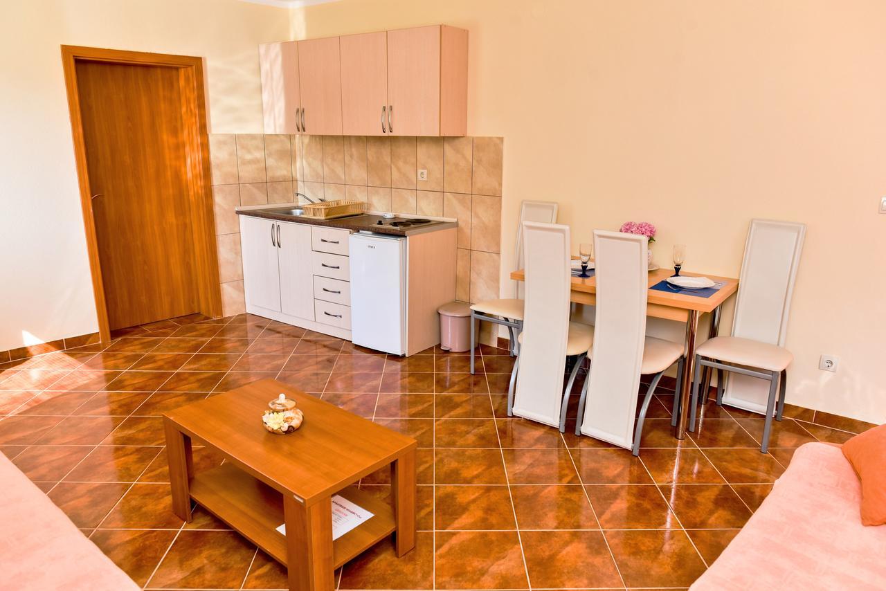 Apartmani Stanisic Čanj 외부 사진